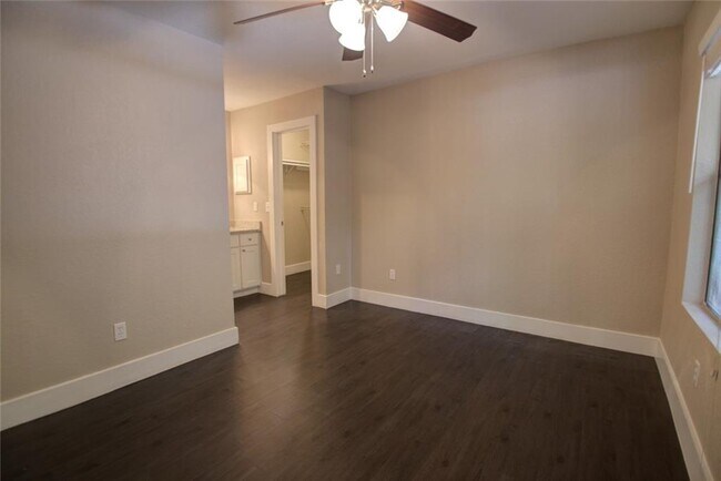 Building Photo - 1306 Norwalk Ln