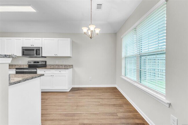Building Photo - 1823 Landing Pl