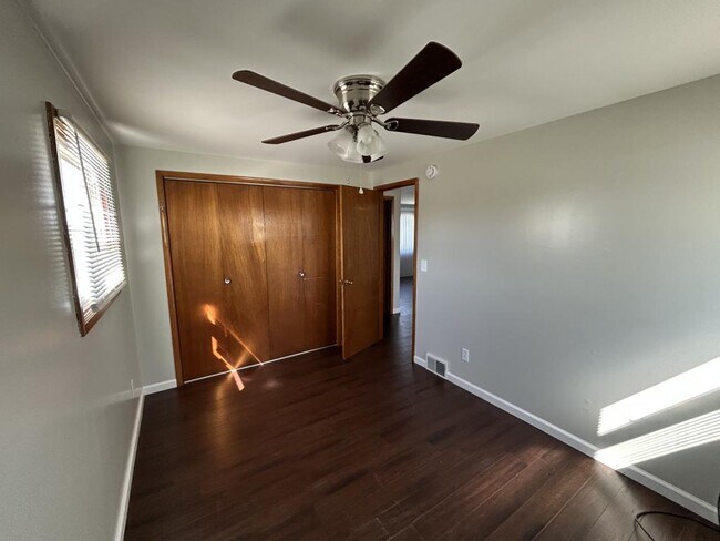 Building Photo - 205 Argus Dr