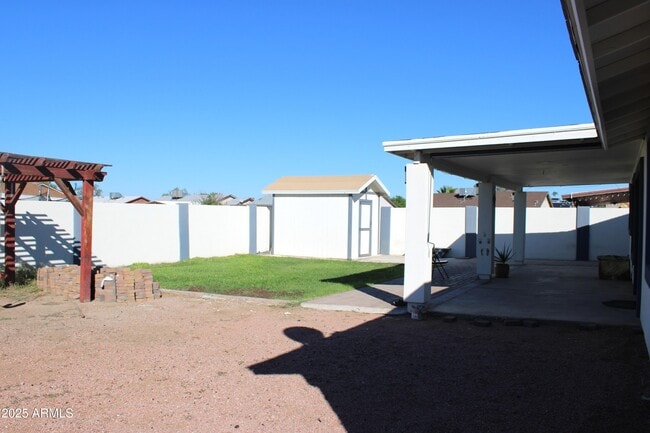 Building Photo - 4046 E Hidalgo Ave