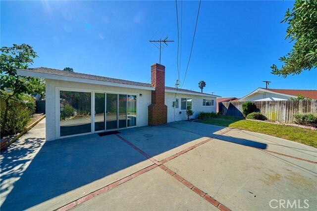 Building Photo - 27916 Alvarez Dr