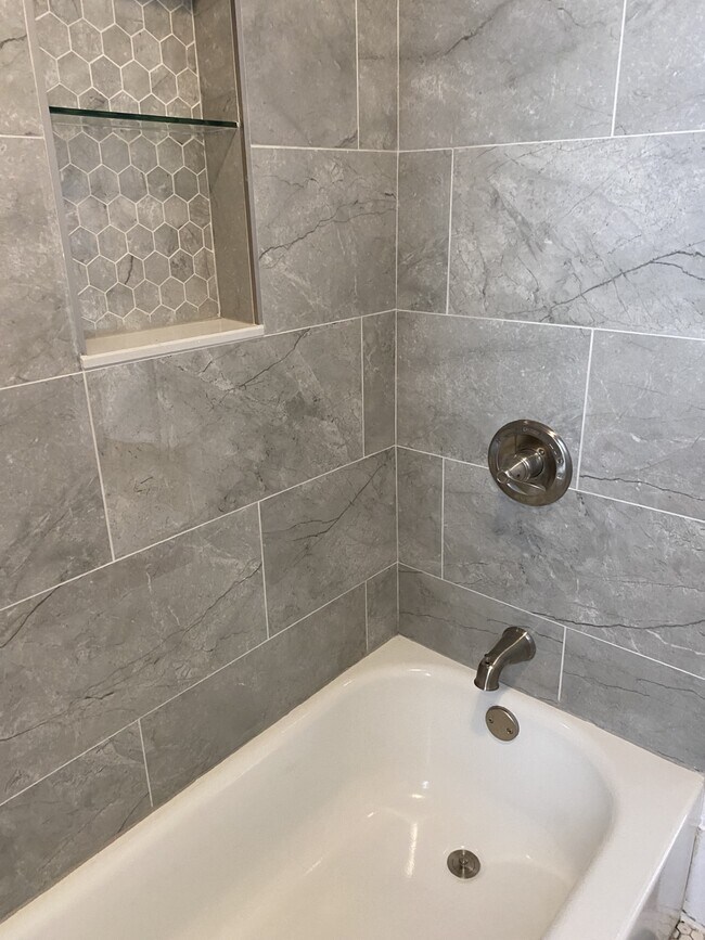 Building Photo - 3406 N Downer Ave