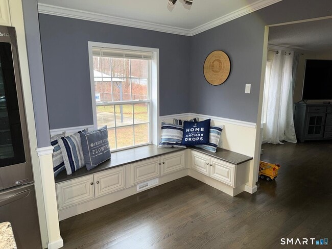 Building Photo - 75 Union City Rd