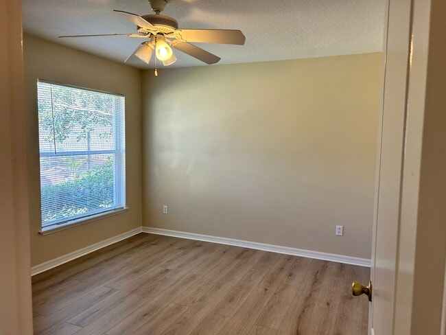 Building Photo - 7007 Hiawassee Overlook Dr