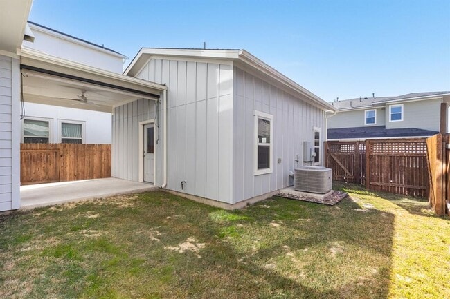 Building Photo - 2401 McBee St