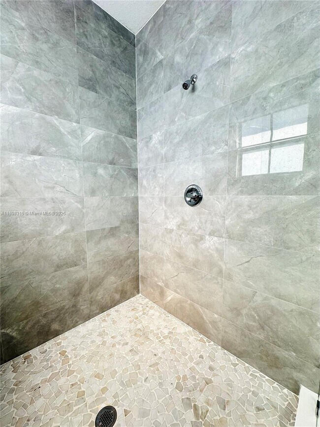 Building Photo - 1831 SW 145th Ave