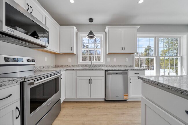 Building Photo - 142 S Main St