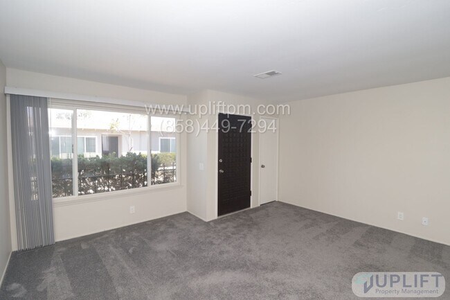Building Photo - 2 Bedroom 1.5 Bath Home in 55+ Community