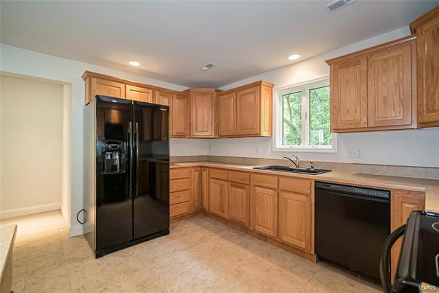 Building Photo - 817 Gray Friar Dr