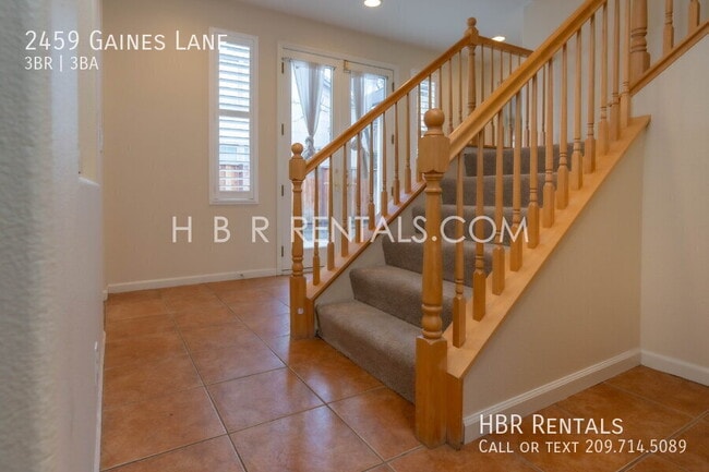 Building Photo - 2459 Gaines Ln