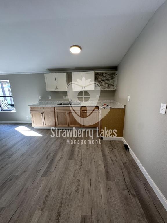 Building Photo - 4210 Leonard St