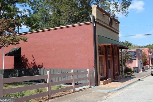 Building Photo - 1227 Hwy 85 Connector