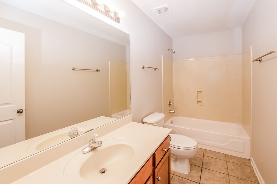 Building Photo - 1225 Havenwood Dr