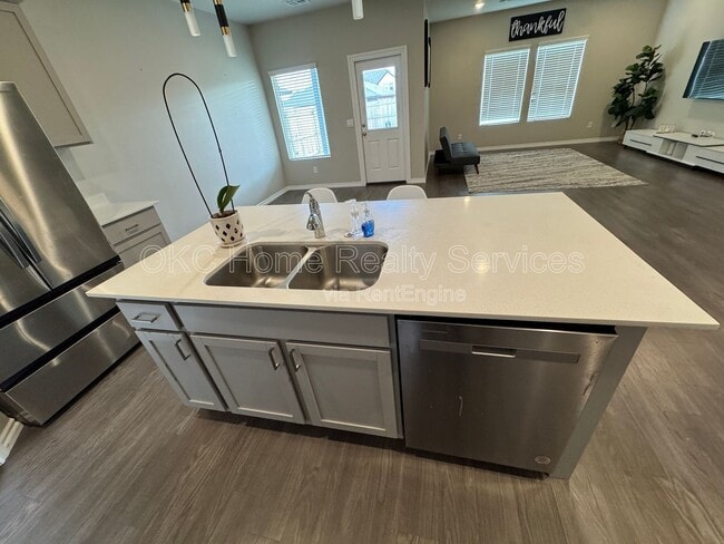 Building Photo - 2748 Alice Wy