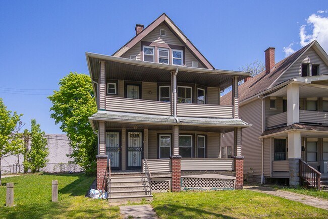 Building Photo - 11519 Carolina Ave