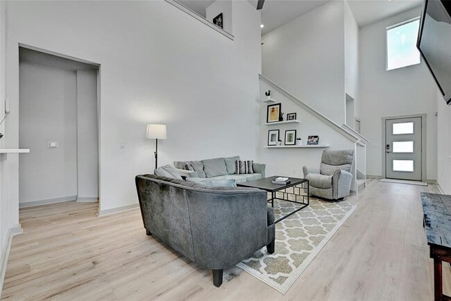 Building Photo - 8133 Linnie Ln