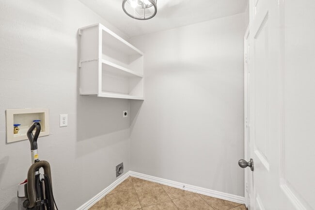 Building Photo - 18418 Kenmark Ln