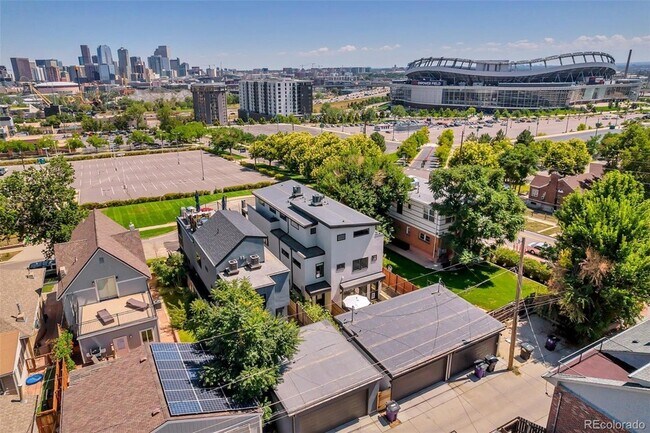 Building Photo - 2007 Eliot St