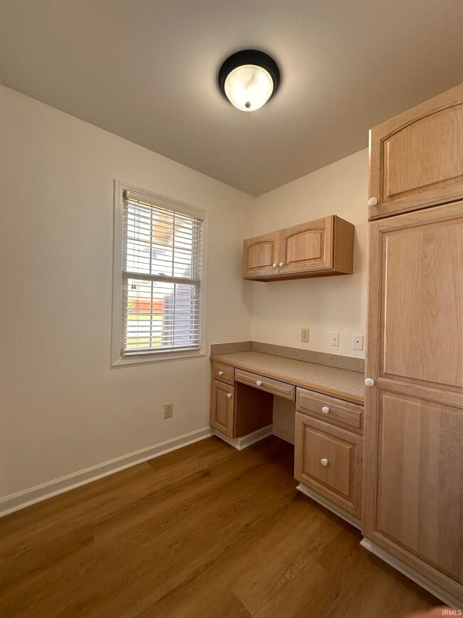 Building Photo - 8477 Countrywood Ct