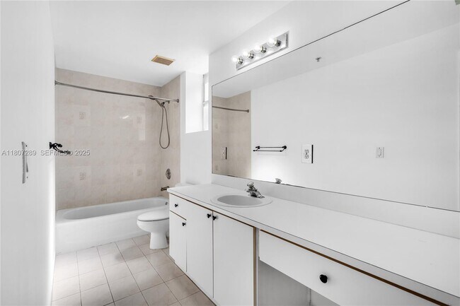 Building Photo - 6700 NW 114th Ave