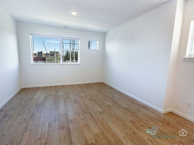Building Photo - 3691 SW 209th Ave
