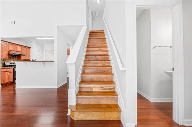 Building Photo - 2113 Worrall Hill Dr