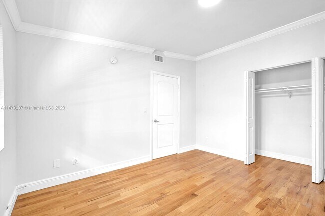 Building Photo - 1135 92nd St