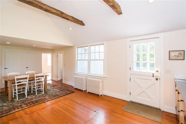 Building Photo - 15 Snell Rd