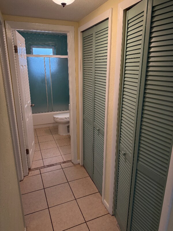 Building Photo - 2421 N Oleander Ave