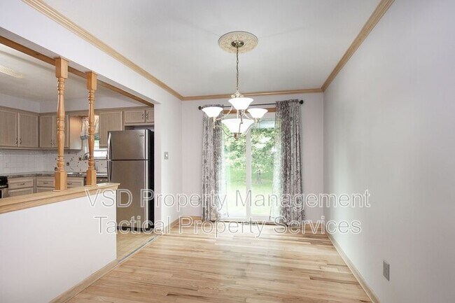 Building Photo - 6188 Cabrini Ln