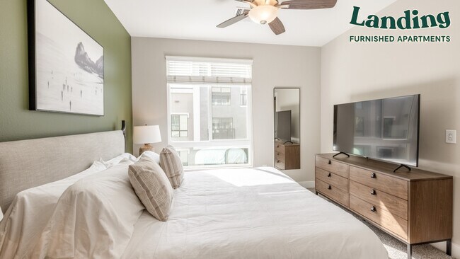 Building Photo - 3300 N Scottsdale Rd