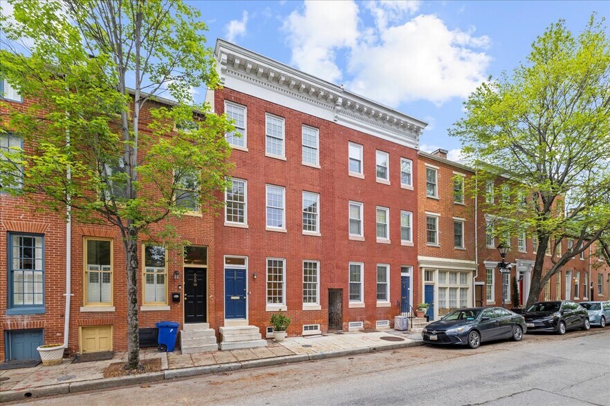 Building Photo - 656 Washington Blvd