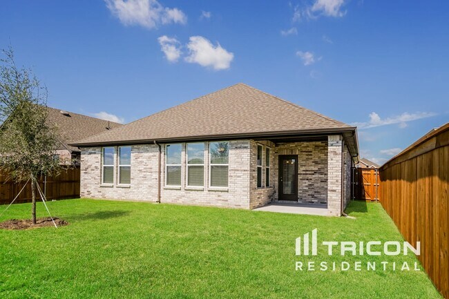 Building Photo - 8101 Howell Oak Dr