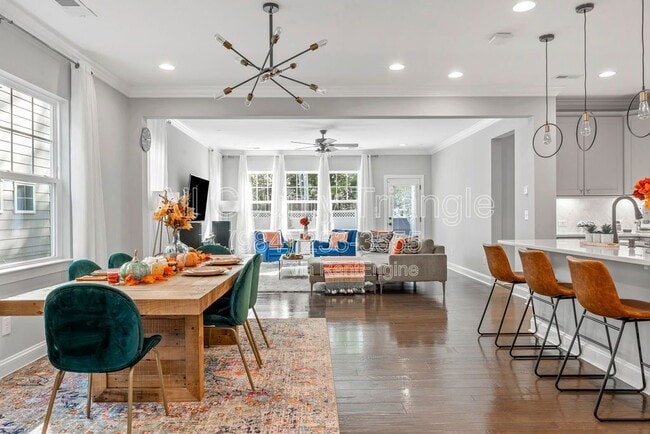 Building Photo - 504 Flip Trail