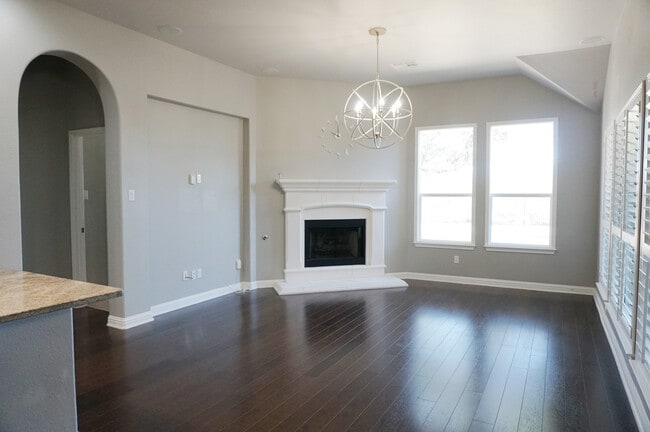 Building Photo - 6620 Estana Ln