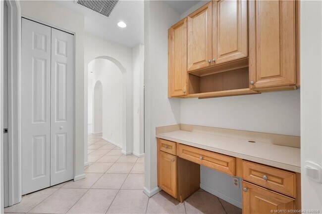 Building Photo - 2529 SW Park Meadows Trail