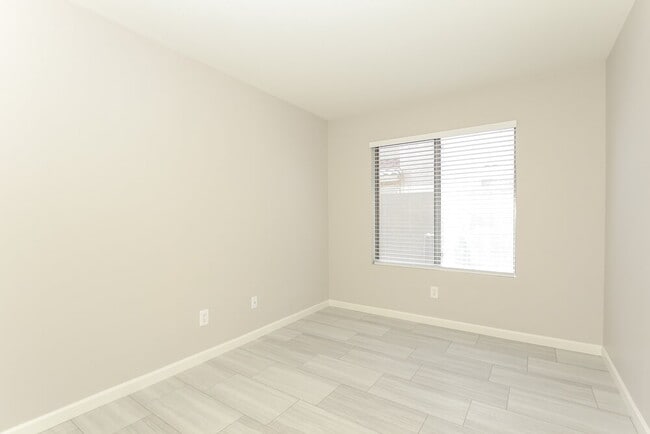 Building Photo - 8216 W Rue De Lamour