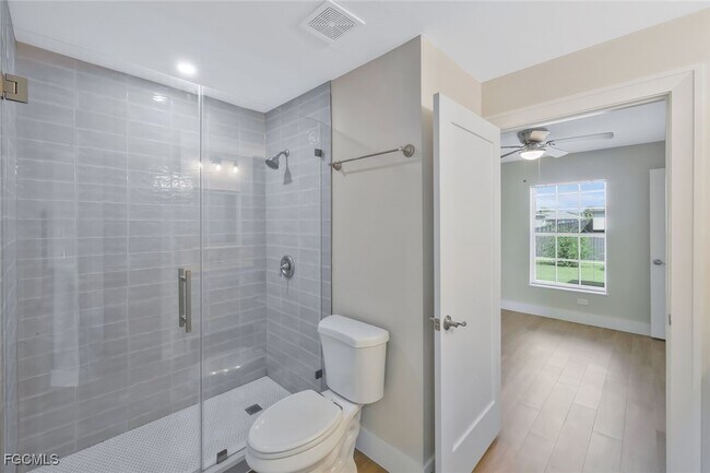 Building Photo - 2806 22nd St W