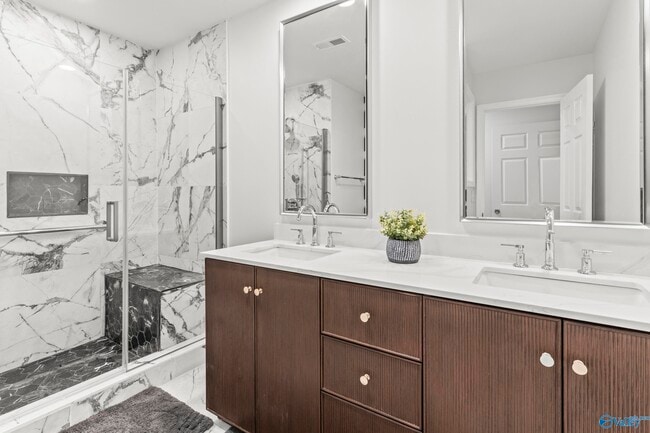 Building Photo - 122 Navaho Trail