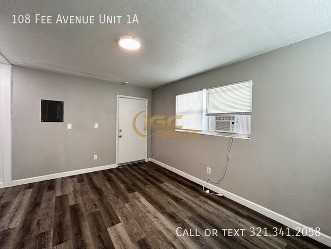Building Photo - 108 E Fee Ave