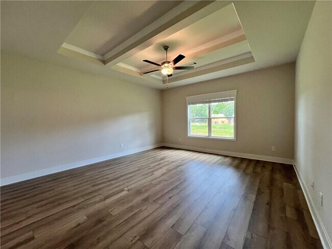 Building Photo - 905 Winding Rose Dr