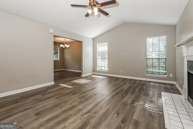 Building Photo - 527 Brookfield Way