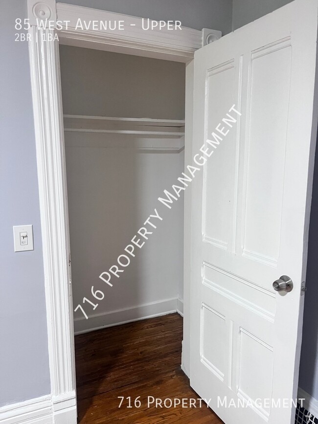 Building Photo - Charming, Fully Rehabbed 2 BR Apartment in...