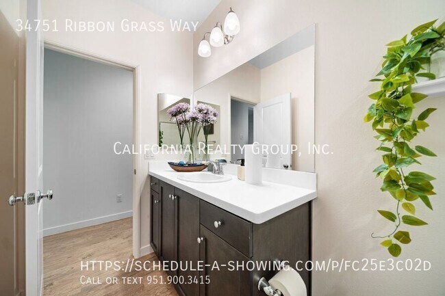 Building Photo - 34751 Ribbon Grass Way