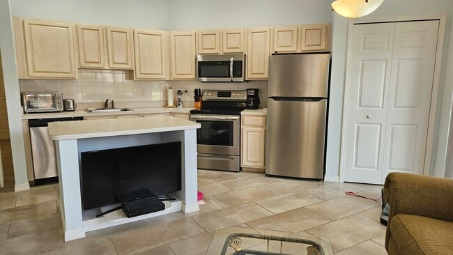 Building Photo - 9903 Perfect Dr