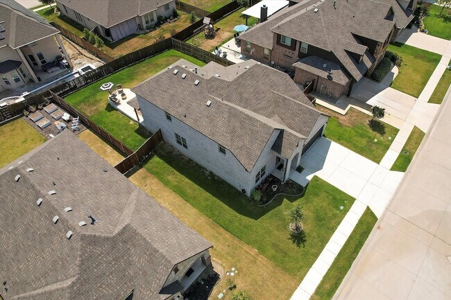 Building Photo - 1202 Alderwood Dr