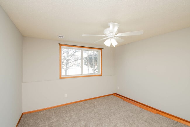 Building Photo - 15119 Fanning Dr N