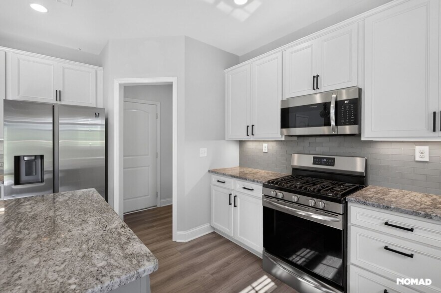 Building Photo - 105 Irondale Ct