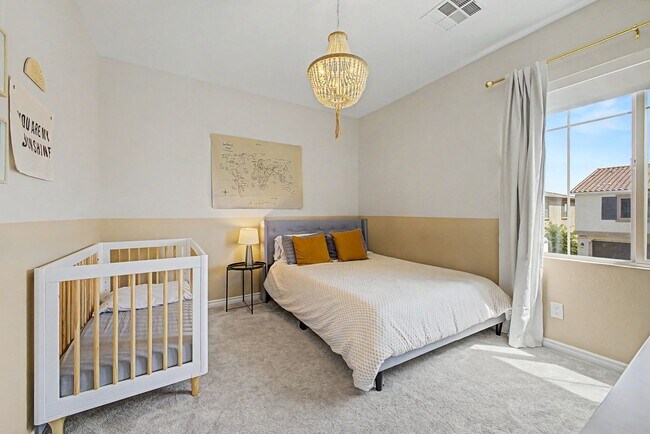 Building Photo - Upgraded 4 bedroom home in Skye Canyon gated community!