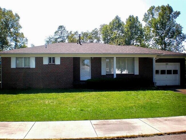 Building Photo - Near Gallipolis Holzer Hospital. 3Br, 2Bath